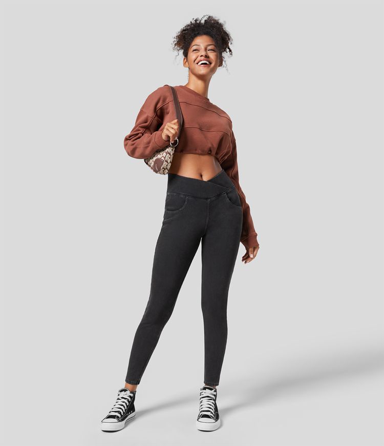 High-Waisted Black Skinny Jeans | Stretch Denim | Sleek Everyday Fit