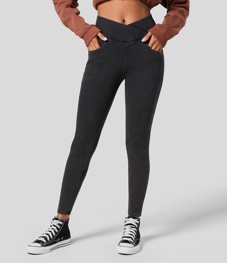 High-Waisted Black Skinny Jeans | Stretch Denim | Sleek Everyday Fit