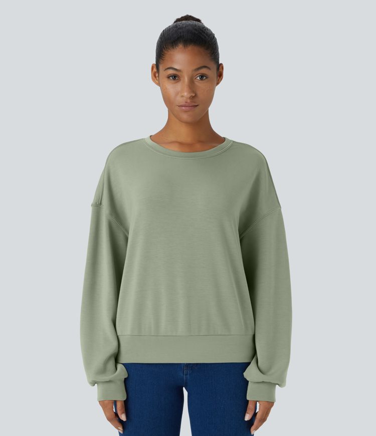 Classic Crewneck Sweatshirt | Cotton-Blend | Relaxed and Versatile