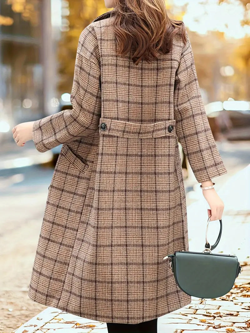 Plaid Double-Breasted Wool Coat | Classic Check Pattern | Tailored Fit | Timeless Elegance