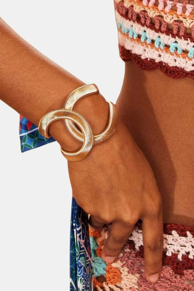 Allana – Gold Geometric Textured Bracelet