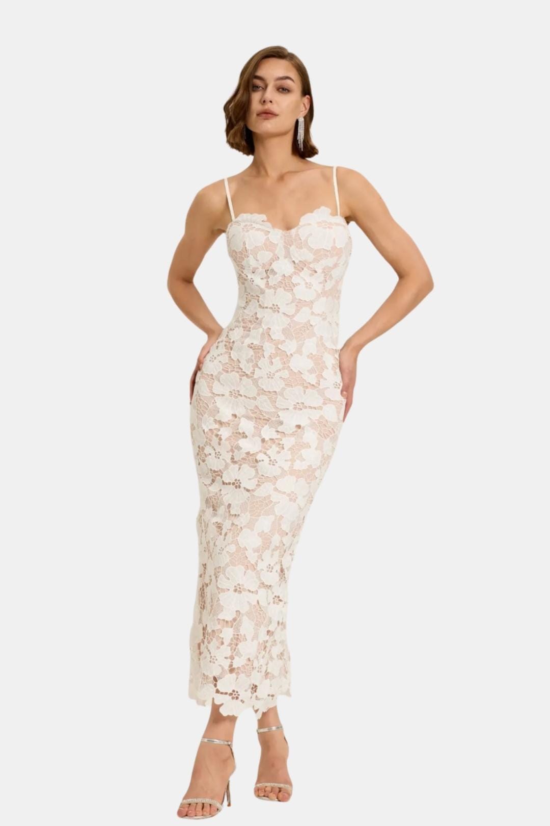 Amanda – Floral Embroidered Lace Maxi Dress