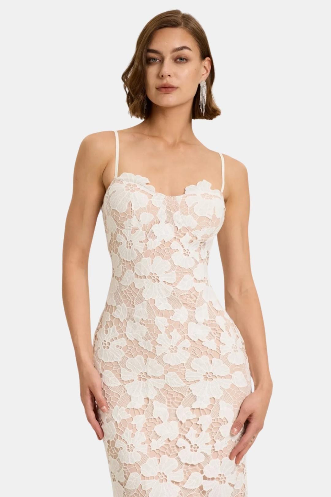 Amanda – Floral Embroidered Lace Maxi Dress