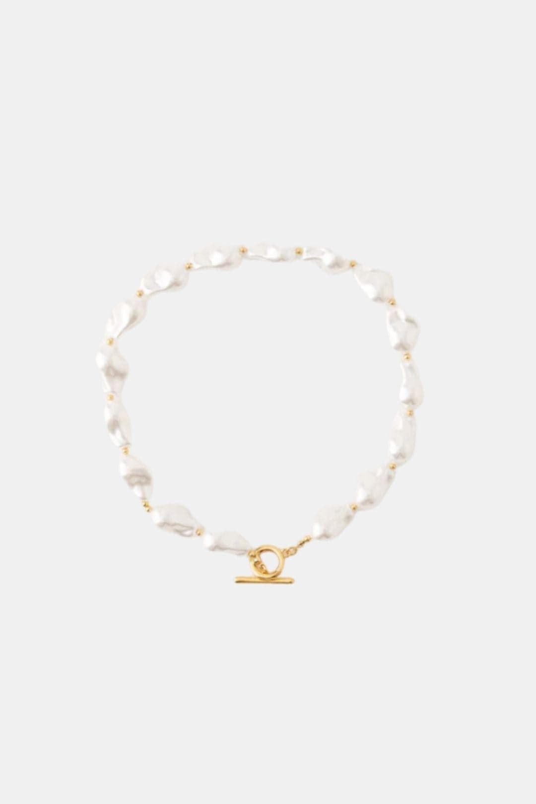 Amaris – Gold Pearl Necklace