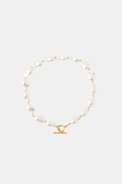 Amaris – Gold Pearl Necklace