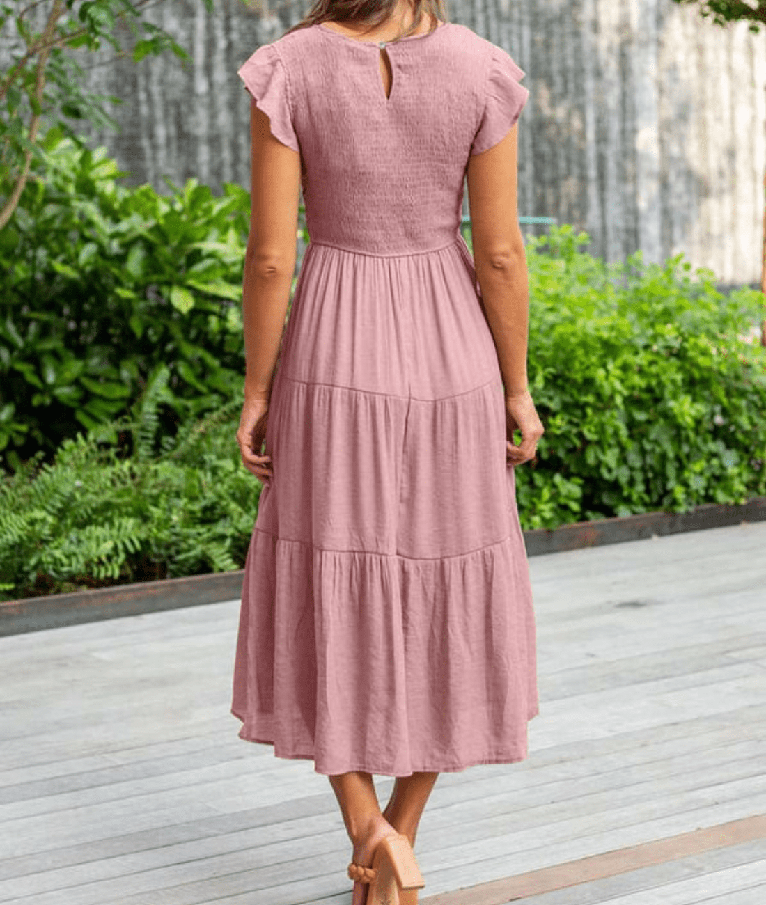 Aphira – Short Sleeve Gathered Midi Dress