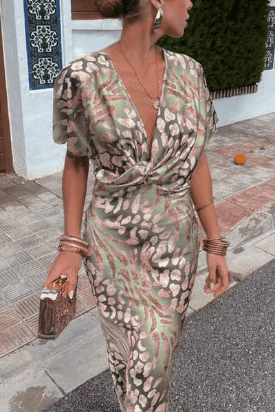 Arianne - V-Neck Maxi Dress in Soft Green