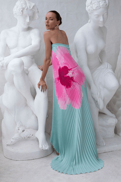 Elvira - Off-Shoulder Maxi Dress in Green
