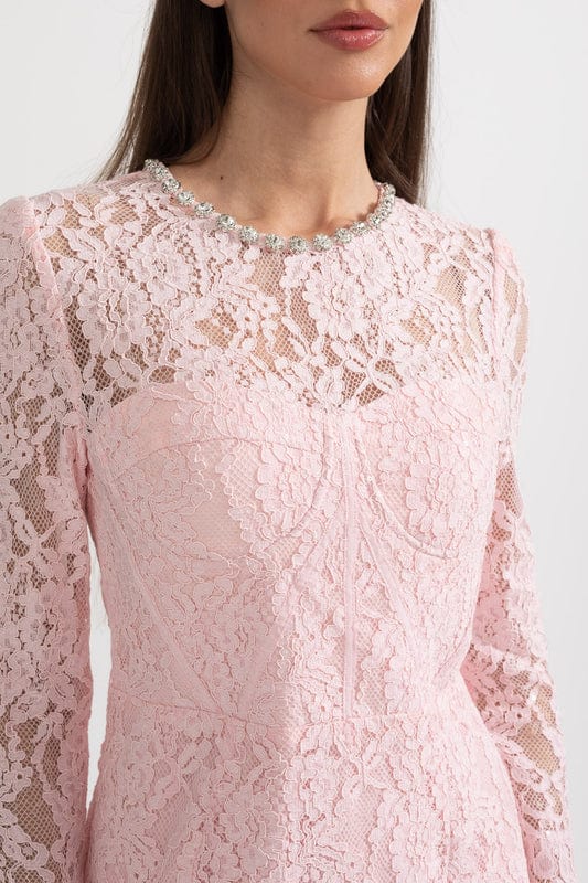Dora - Elegant Lace Maxi Dress in Soft Pink