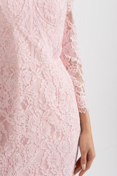 Dora - Elegant Lace Maxi Dress in Soft Pink