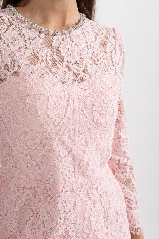 Dora - Elegant Lace Maxi Dress in Soft Pink