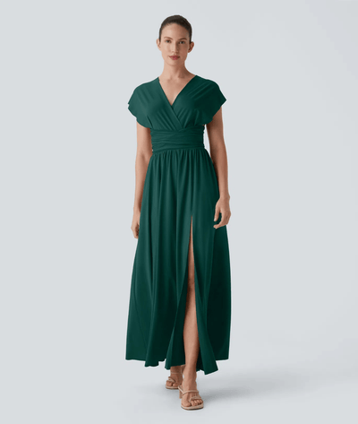 Calypsa – Elegant Halter Maxi Dress