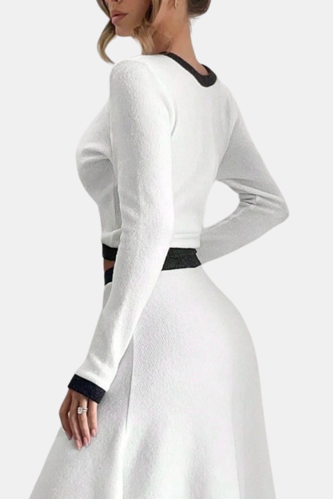 Celviana – Contrast Round Neck Sweater