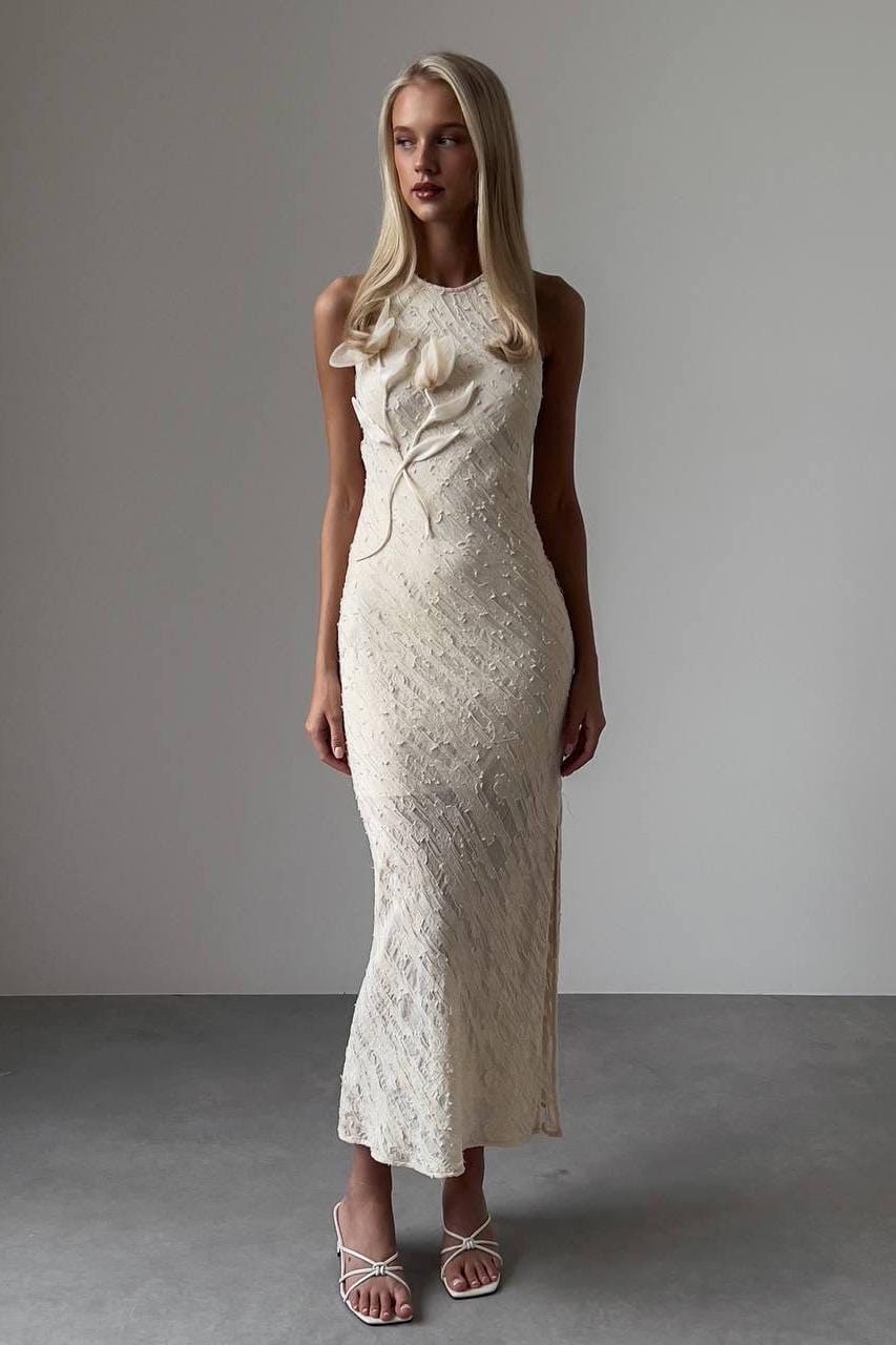 Eliana - Sleeveless Midi Dress in Beige
