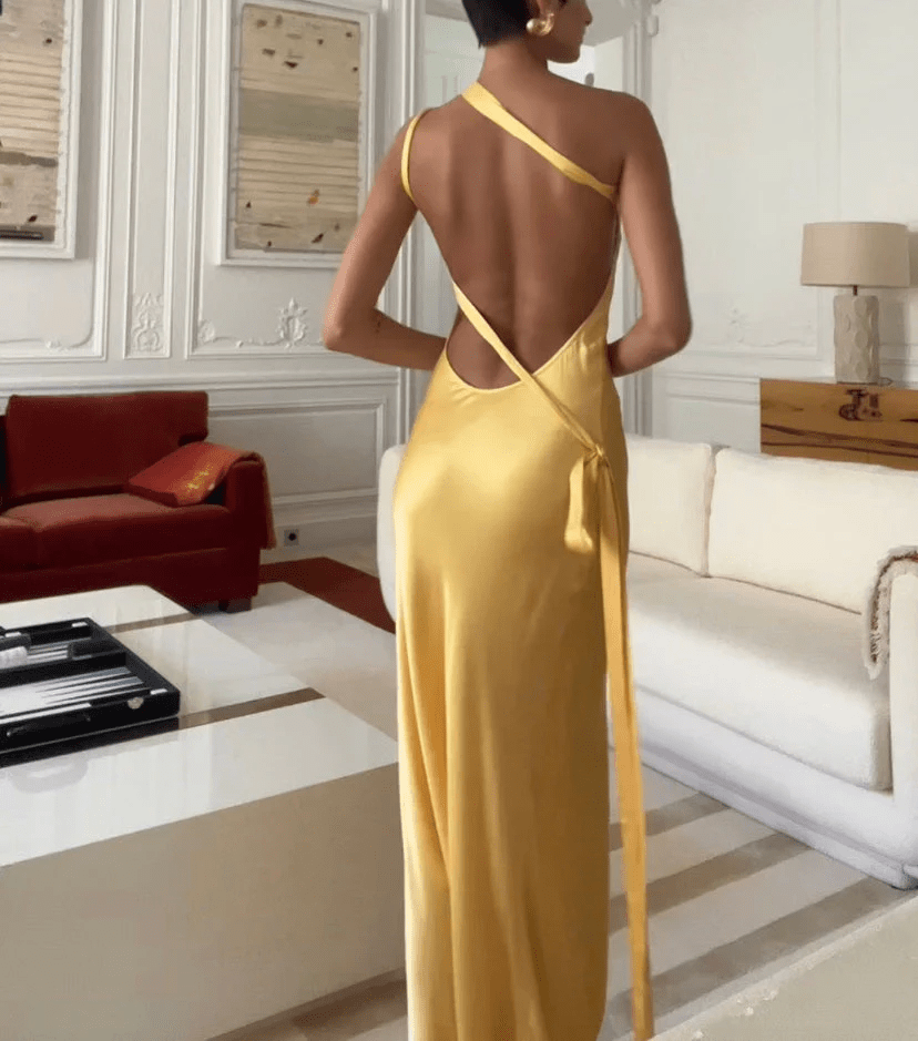 Fiora – Off-Shoulder Maxi Dress in Soft Champagne