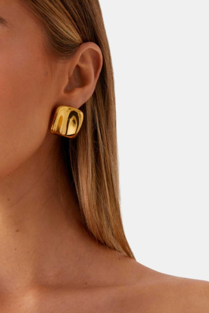 Inara – Gold Square Stud Earrings