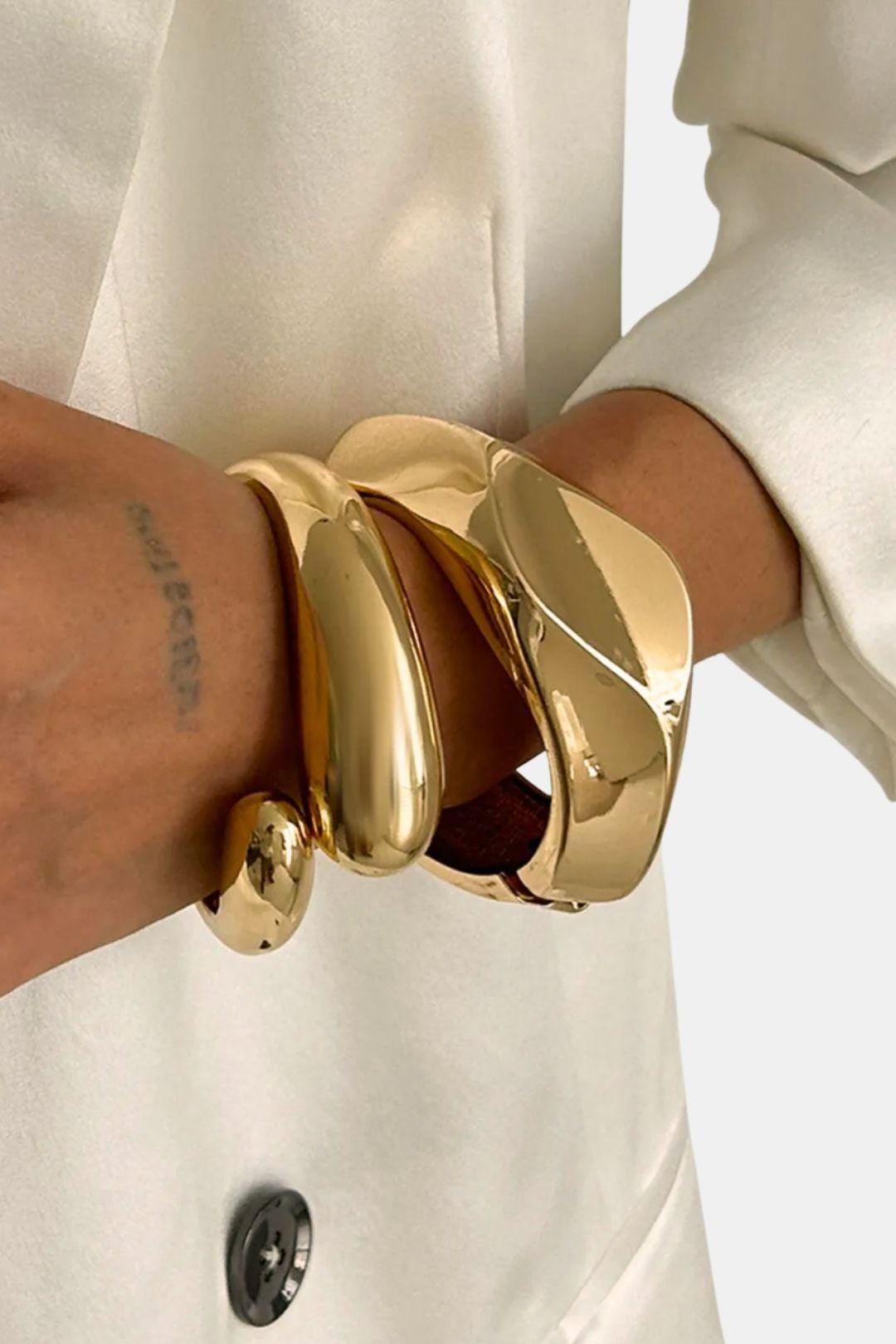 Katherine – Gold Irregular Shape Bracelet