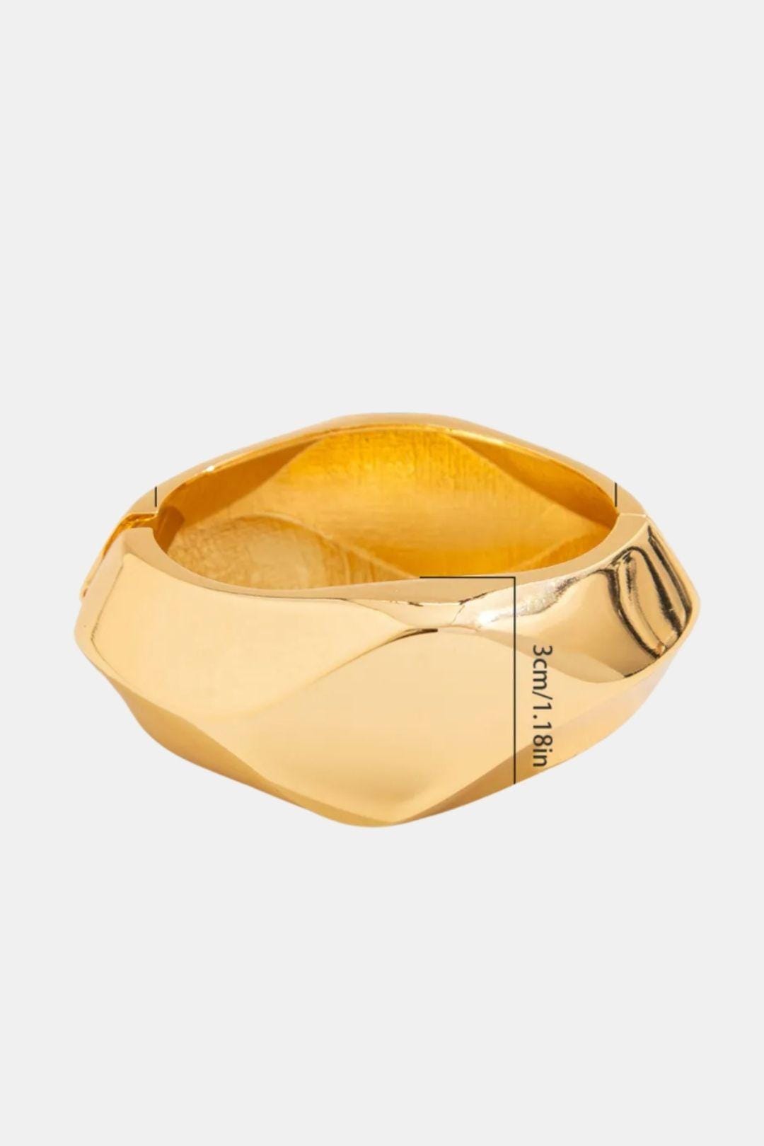 Katherine – Gold Irregular Shape Bracelet