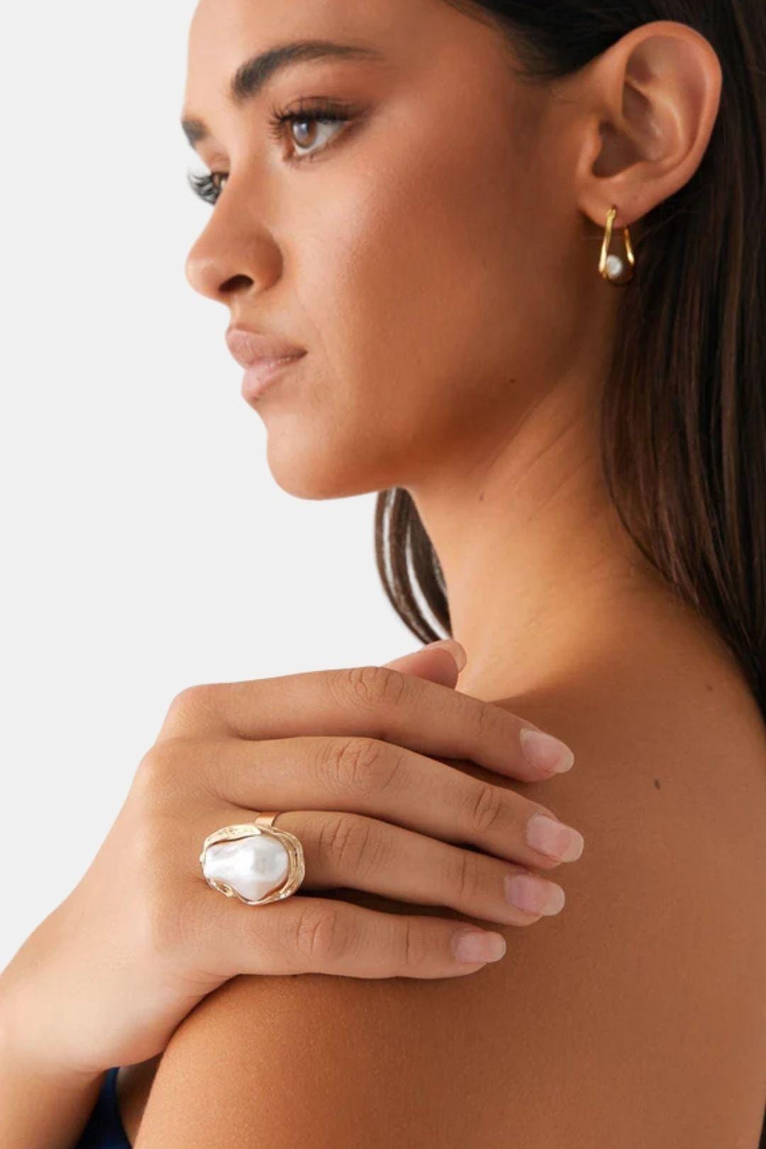 Lana – Gold Oval Pearl Statement Ring