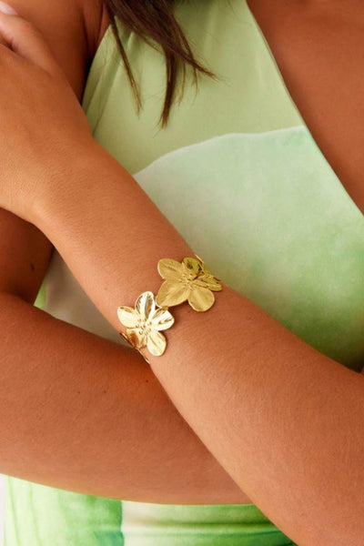 Lovely – Gold Flower Bracelet