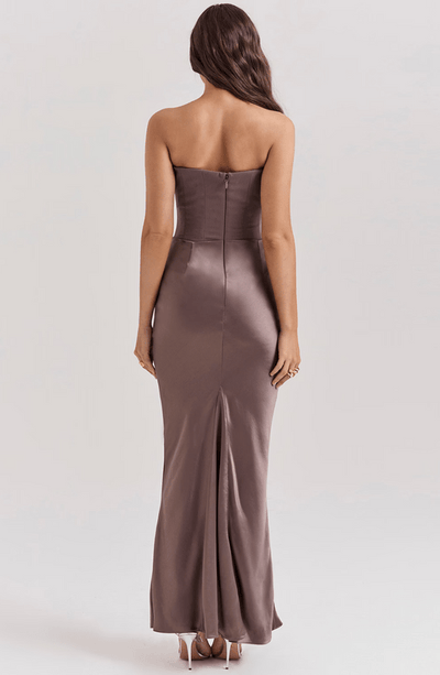Clara – Elegant Slit Maxi Dress