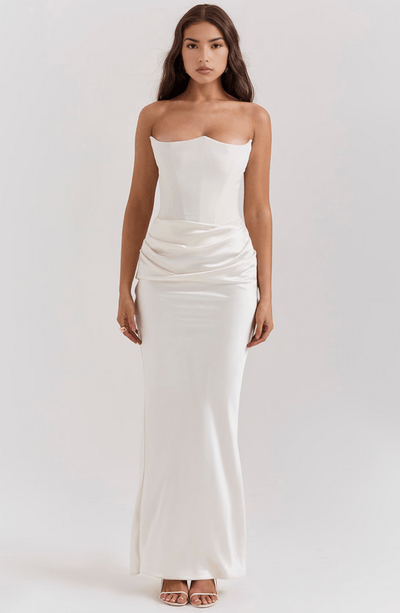 Clara – Elegant Slit Maxi Dress