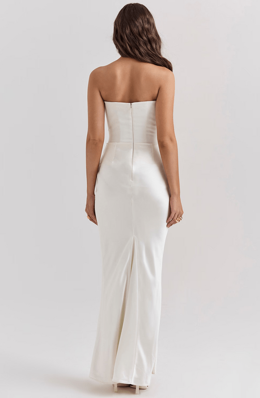 Clara – Elegant Slit Maxi Dress
