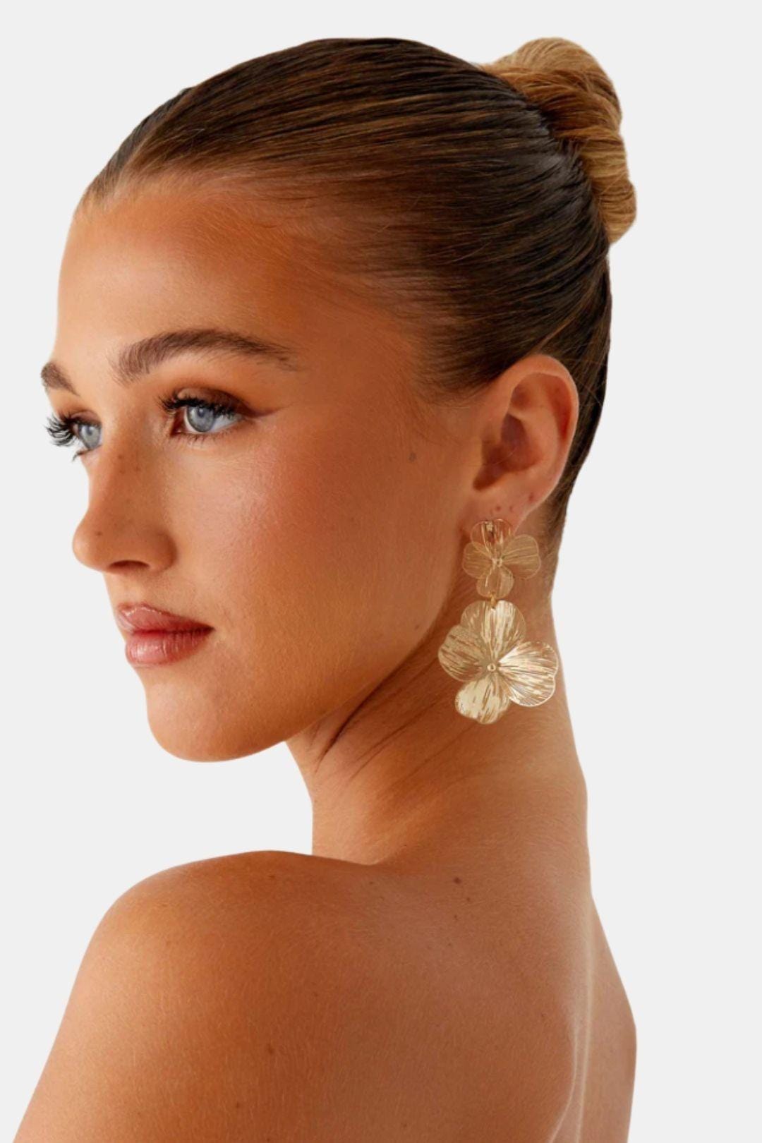 Marie – Gold Floral Drop Earrings
