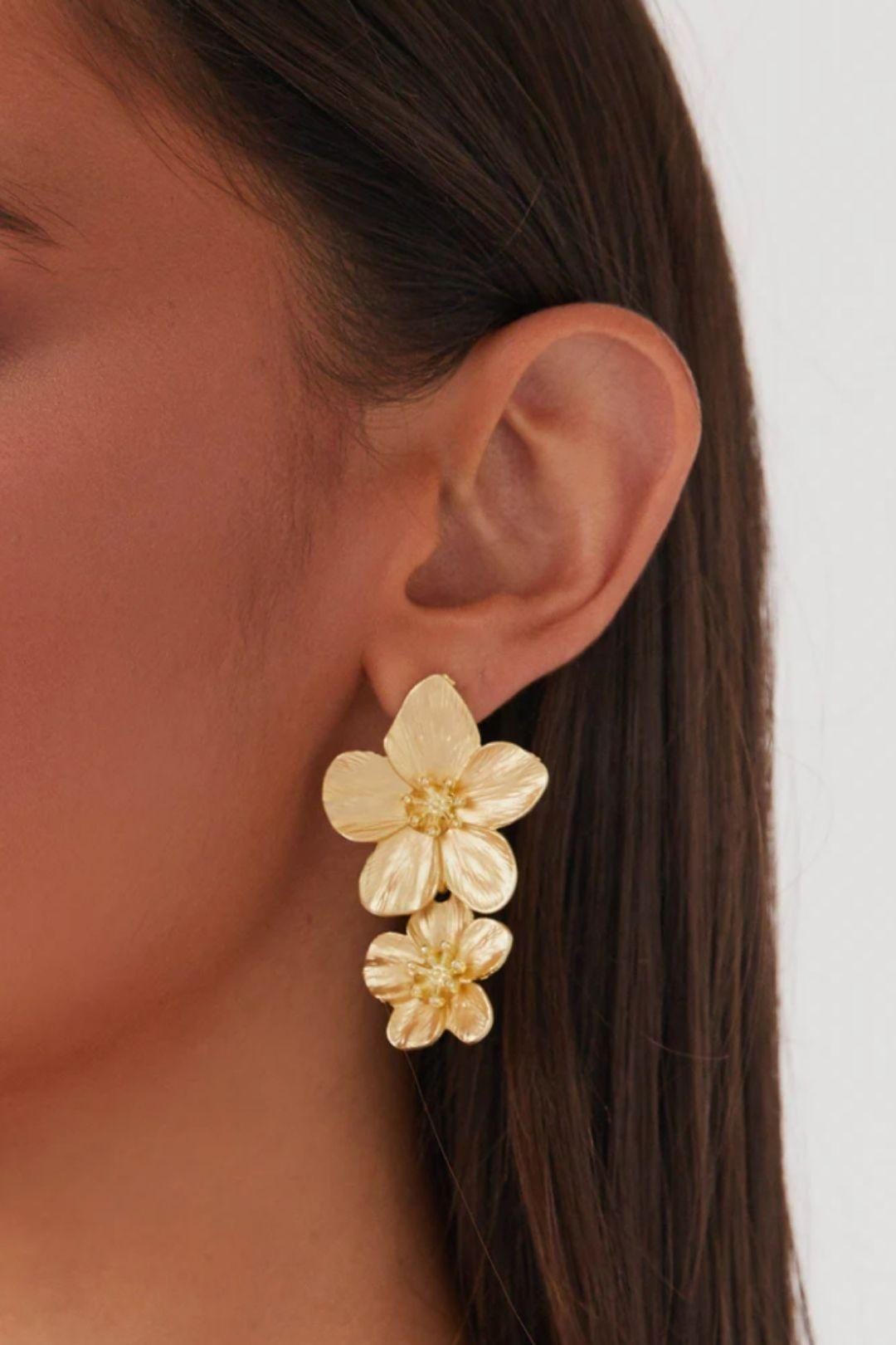 Maya – Gold Flower Drop Earrings