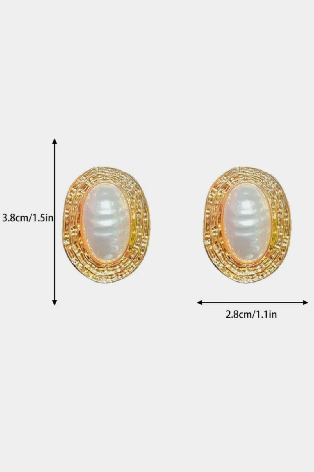 Michelle – Gold Textured Pearl Stud Earrings