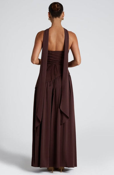 Nerina – Elegant Strapless Maxi Dress in Brown