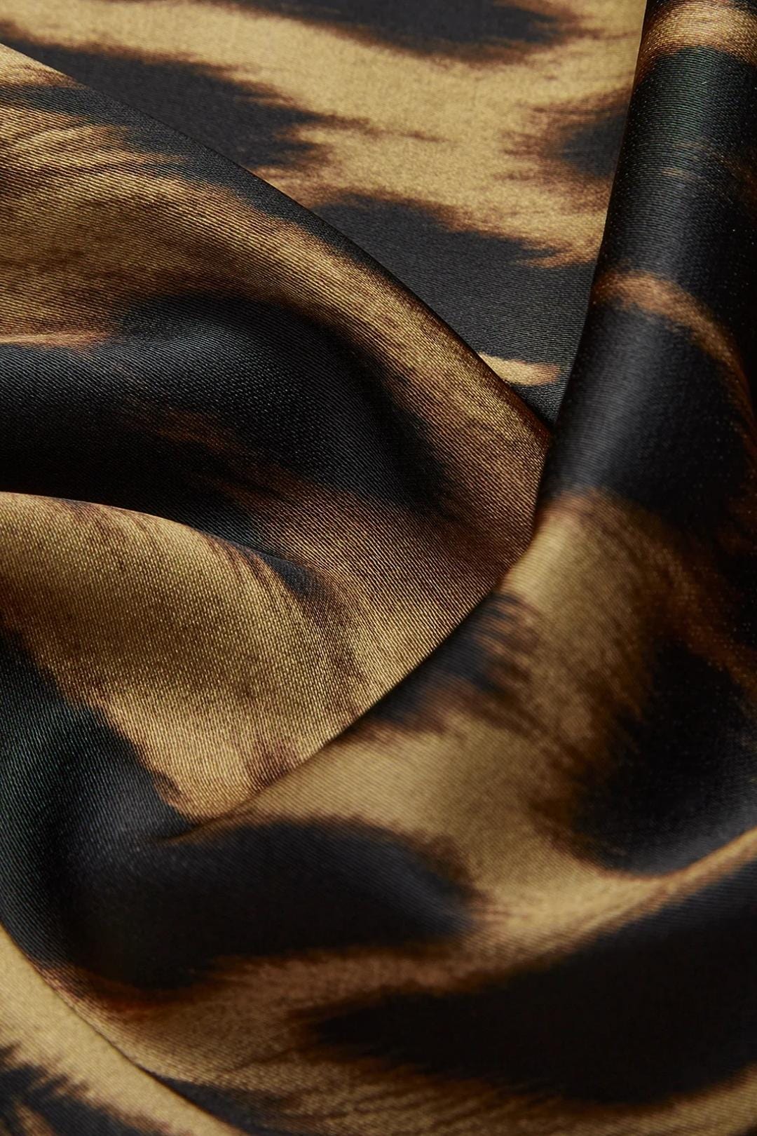 Selva – Slim Leopard Print Maxi Skirt