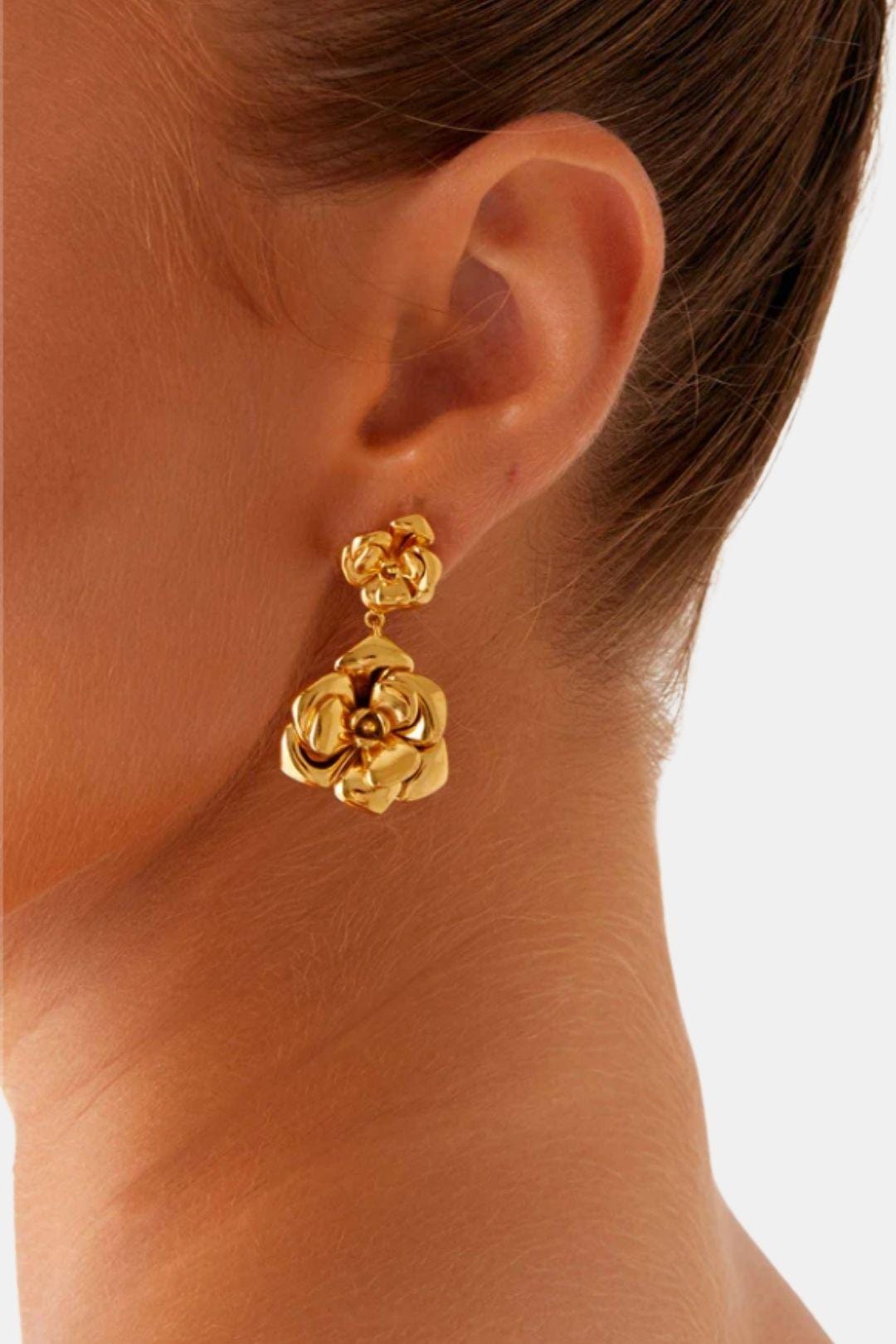 Trisha – Gold Floral Drop Earrings