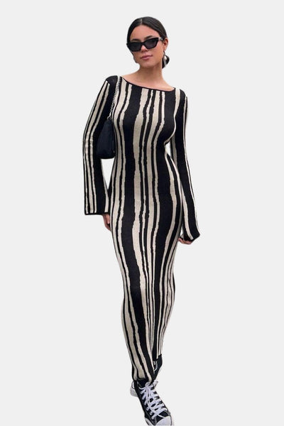 Trixie – Contrast Stripe Round Neck Knit Maxi Dress