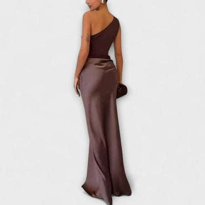 Alicia – One-Shoulder Pleated Maxi Dress